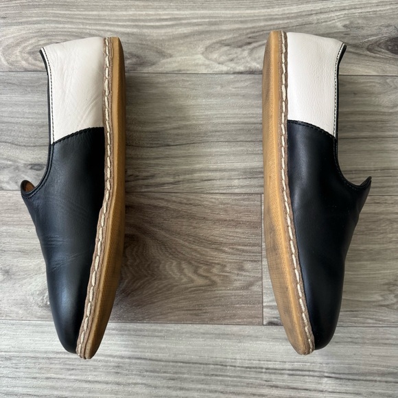 Charix Black & White Slip On Loafer Shoes Size 41 (US 9.75) - Picture 2 of 9